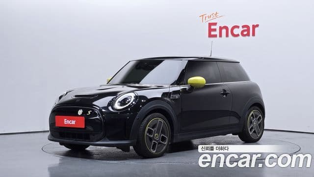 Mini Cooper Electric 2023 — ფოტო 10/20