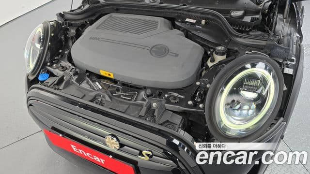 Mini Cooper Electric 2023 — ფოტო 20/20