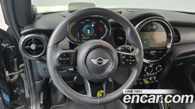 Mini Cooper Electric 2023 — ფოტო 2/20