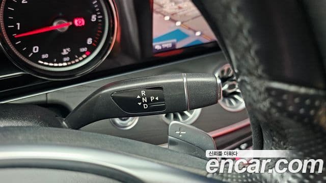 Mercedes-Benz E-Class 2018 — Şəkil 9/20