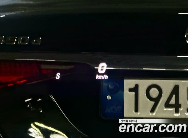 Mercedes-Benz E-Class 2018 — Şəkil 19/20