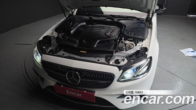 Mercedes-Benz E-Class 2019 — ფოტო 6/20