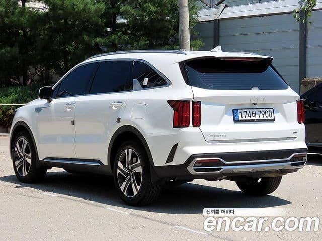 Kia Sorento 2023 — ფოტო 2/20