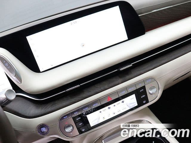 Genesis G90 2022 — ფოტო 15/20
