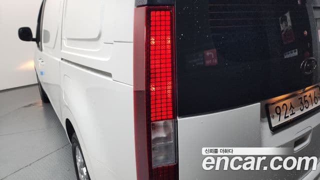 Hyundai Staria 2021 — Photo 30/33