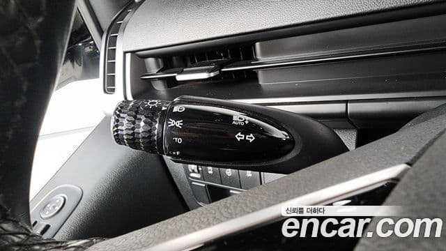 Hyundai Staria 2021 — Photo 21/33