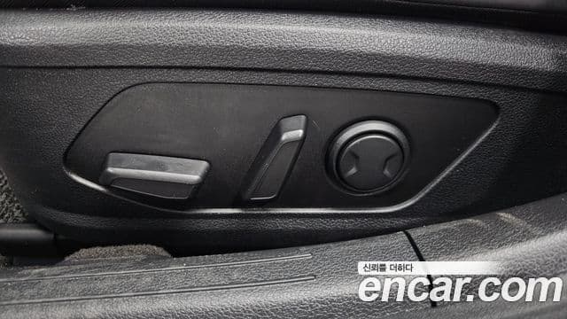 Hyundai Sonata 2022 — ფოტო 19/20