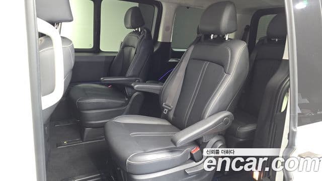 Hyundai Staria 2022 — Фото 11/20