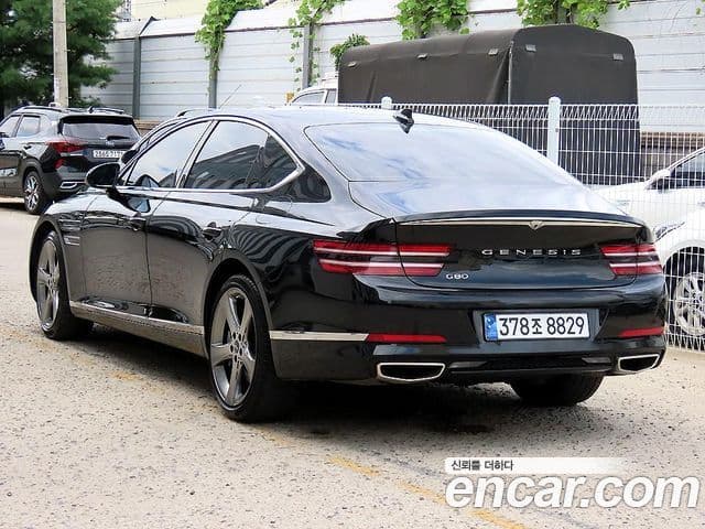 Genesis Electrified G80 2023 — фото 2 из 20
