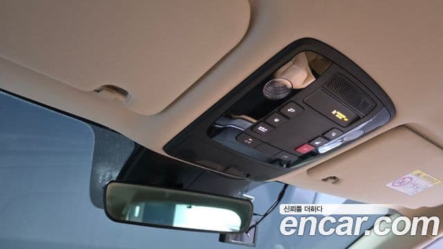Kia Carnival 2022 — Фото 18/20