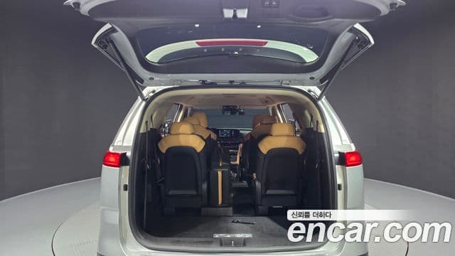 Kia Carnival 2022 — фото 20 из 20