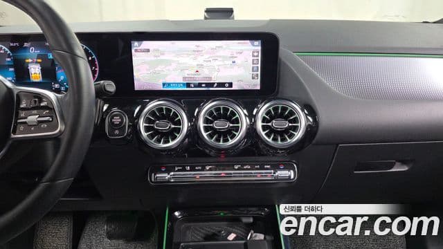 Mercedes-Benz GLA-Class 2021 — фото 14 из 20