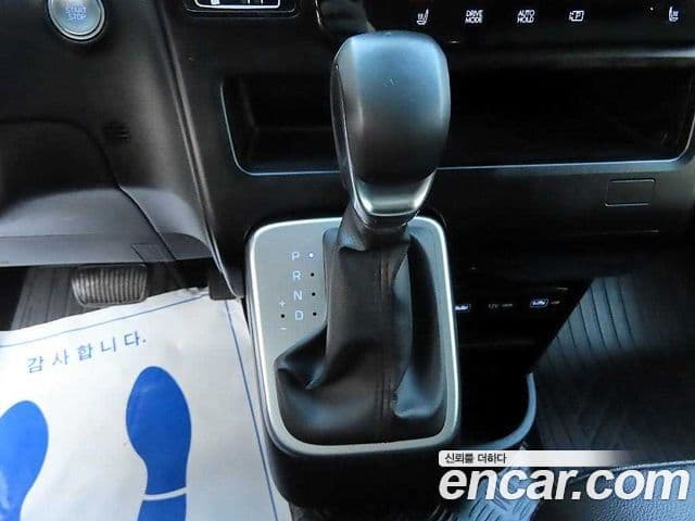 Hyundai Staria 2023 — Фото 7/19