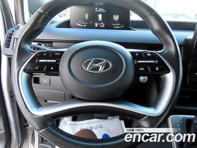 Hyundai Staria 2023 — Фото 12/19