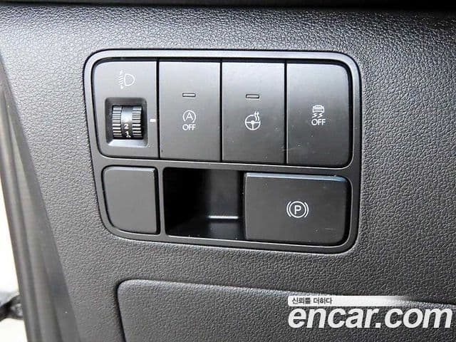 Hyundai Staria 2023 — Фото 13/19