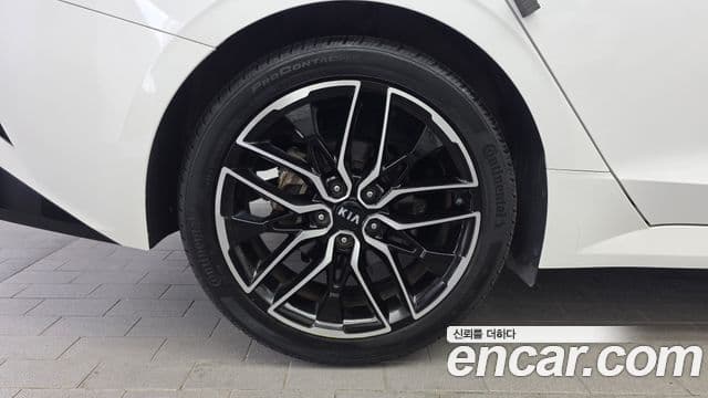 Kia K5 2020 — ფოტო 5/20