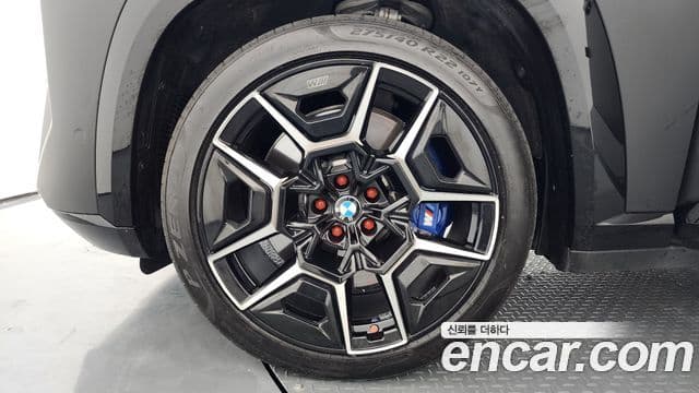BMW XM 2025 — ფოტო 5/20