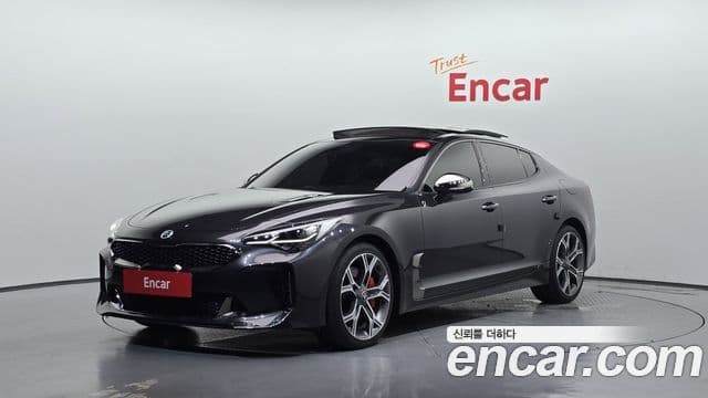 Kia Stinger 2019 — Фото 1/20