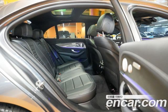 Mercedes-Benz E-Class 2020 — Şəkil 18/20