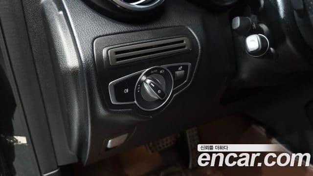 Mercedes-Benz GLC-Class 2018 — Şəkil 14/20