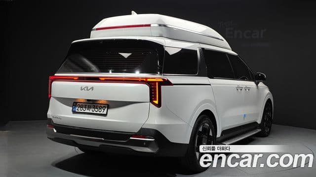 Kia Carnival 2024 — ფოტო 2/20
