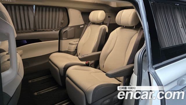 Kia Carnival 2024 — ფოტო 12/20
