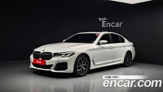 BMW 5 Series 2022 — ფოტო 1/20