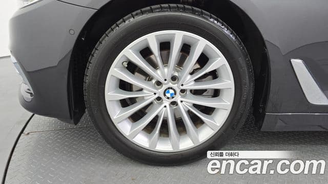 BMW 5 Series 2020 — фото 5 из 20