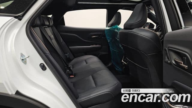 Toyota Crown Crossover 2026 — Şəkil 12/20