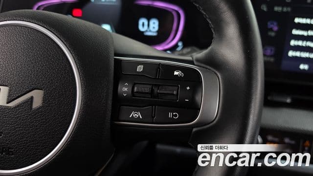 Kia Sportage 2022 — ფოტო 17/20