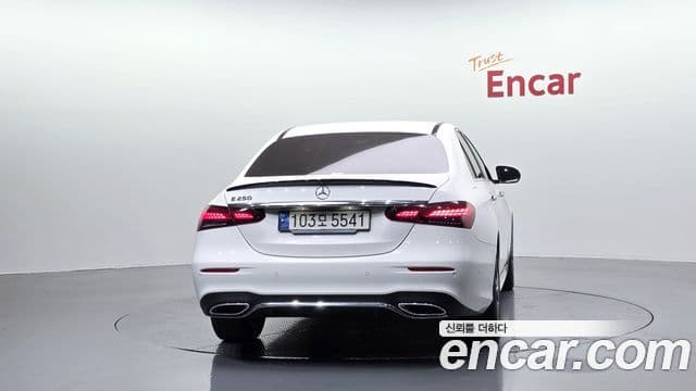 Mercedes-Benz E-Class 2023 — Şəkil 4/20