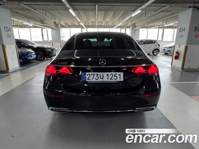 Mercedes-Benz E-Class 2025 — ფოტო 3/20