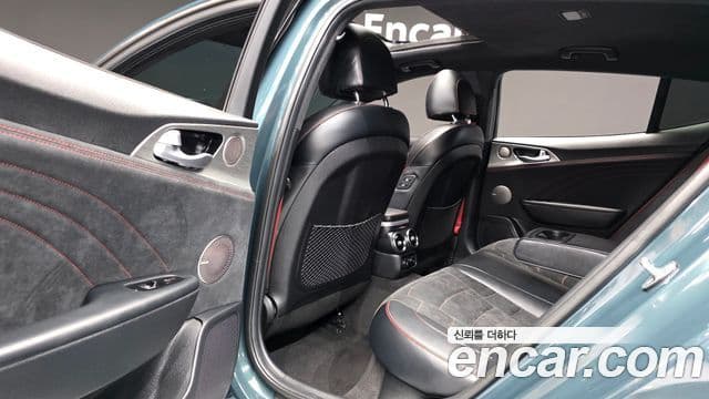 Kia Stinger 2022 — Şəkil 11/20