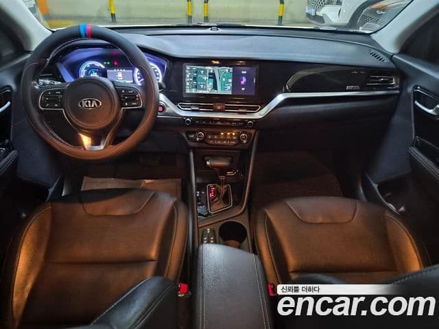 Kia Niro 2019 — ფოტო 9/20