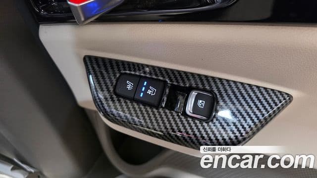 Kia Carnival 2021 — Şəkil 18/20