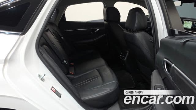 Hyundai Sonata 2022 — Фото 10/20