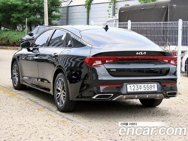 Kia K5 2023 — Şəkil 2/18
