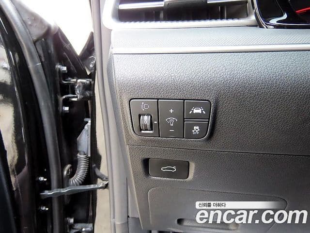 Kia K5 2023 — Şəkil 16/18
