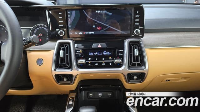 Kia Sorento 2021 — Фото 18/20