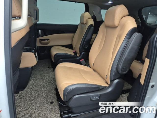 Kia Carnival 2022 — Şəkil 12/19