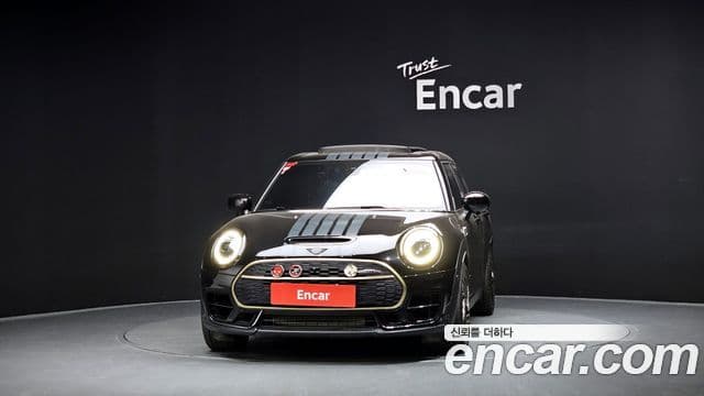 Mini Cooper S Clubman 2023 — Photo 31/35