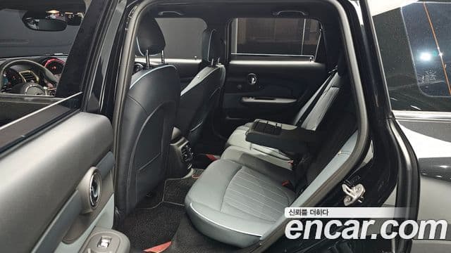 Mini Cooper S Clubman 2023 — Photo 28/35