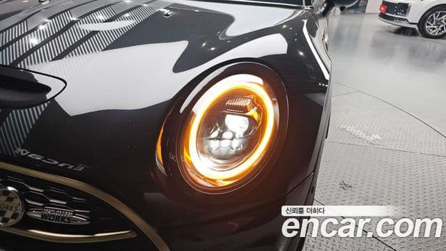 Mini Cooper S Clubman 2023 — Photo 24/35