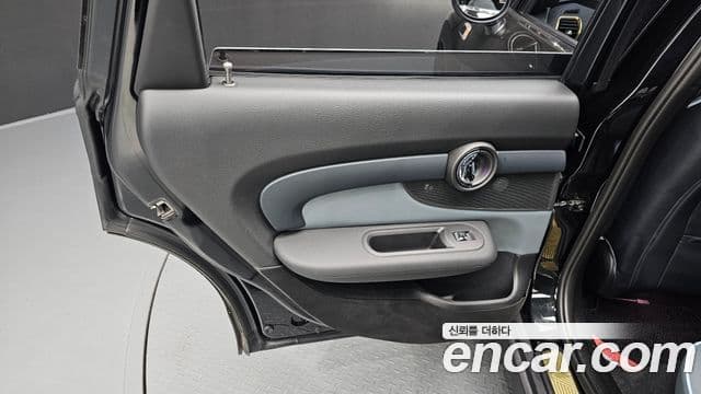 Mini Cooper S Clubman 2023 — Photo 5/35