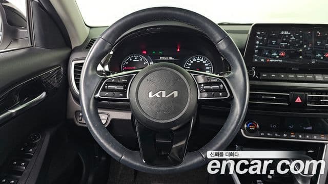 Kia Seltos 2022 — Şəkil 13/20