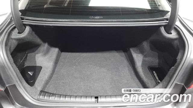 BMW 5 Series 2018 — Şəkil 18/20