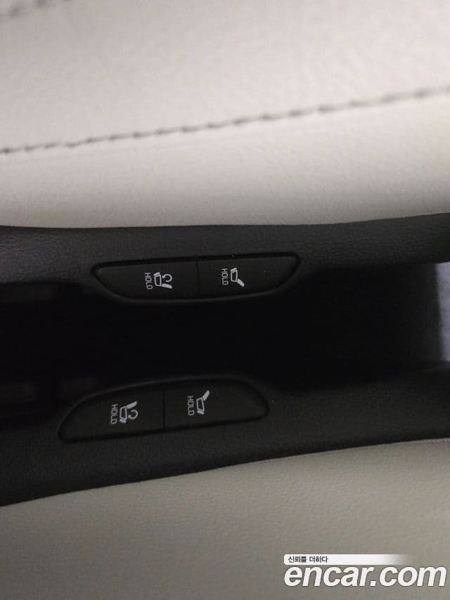 Kia Carnival 2021 — фото 17 из 20