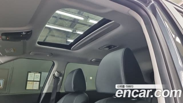 Kia Seltos 2024 — Şəkil 12/18