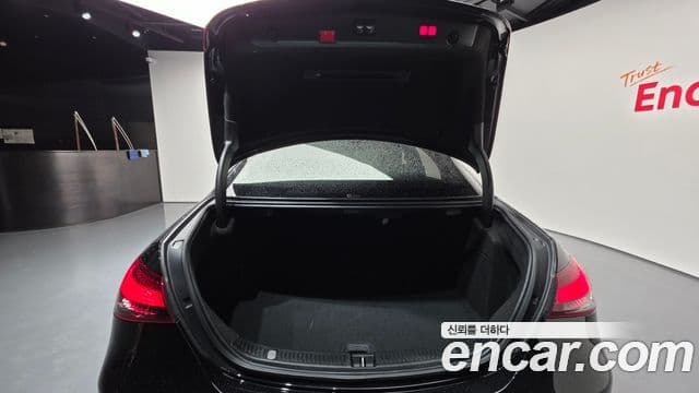 Mercedes-Benz E-Class 2022 — Фото 16/20