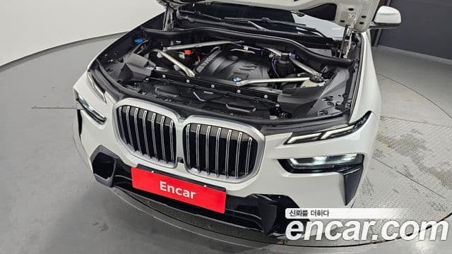 BMW X7 2023 — ფოტო 6/20